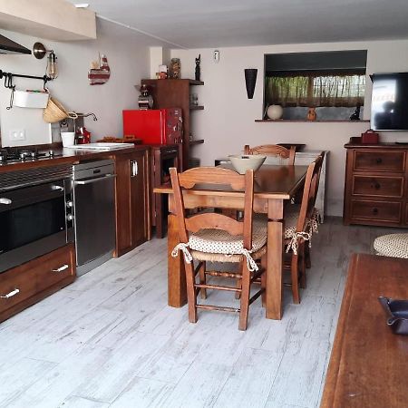 Un Apartamento Vacacional Con Detalles De Un Hogar Mairena del Aljarafe Kültér fotó